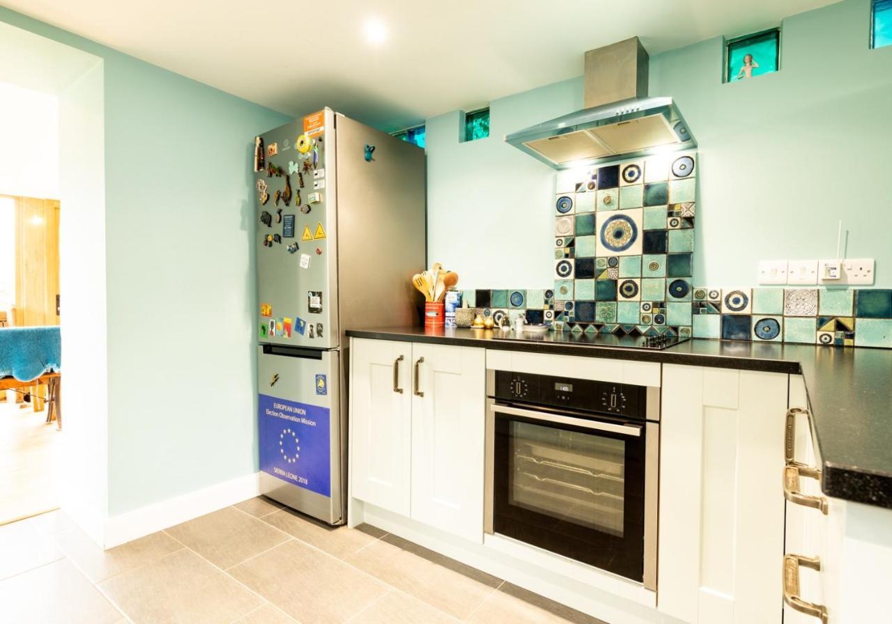 Penrhiw - A Country Cottage With Mountain Views Newport  Luaran gambar
