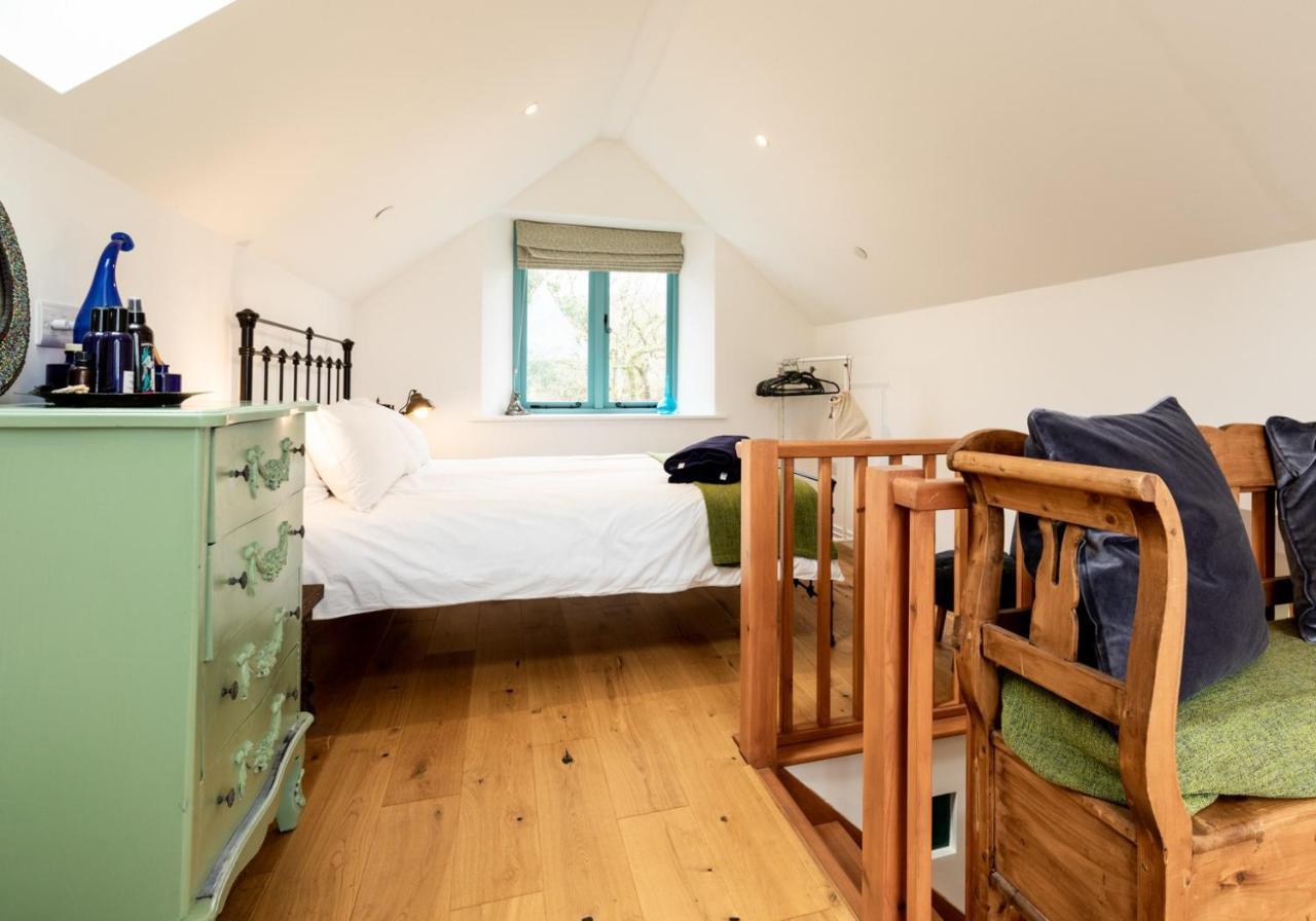 Penrhiw - A Country Cottage With Mountain Views Newport  Luaran gambar