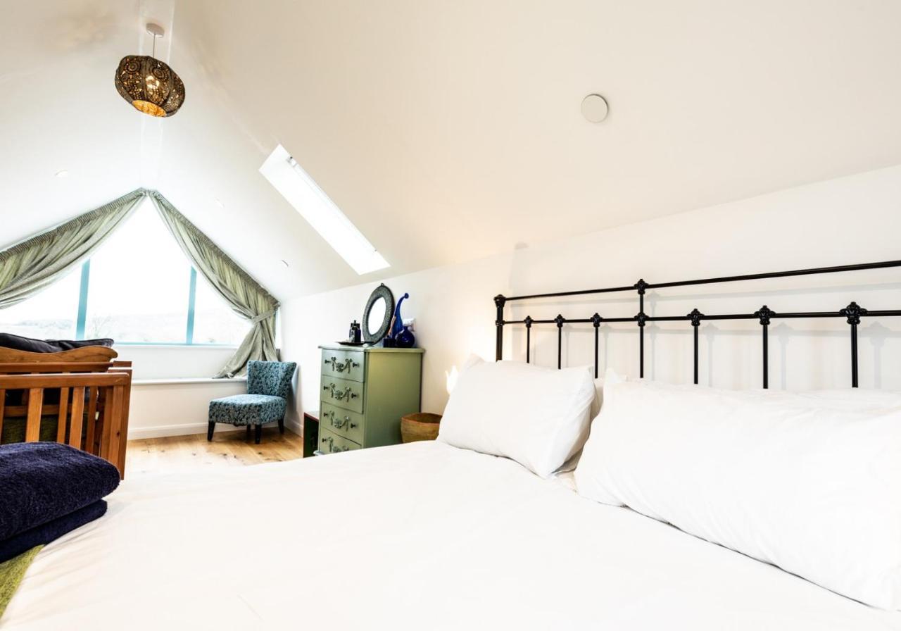 Penrhiw - A Country Cottage With Mountain Views Newport  Luaran gambar