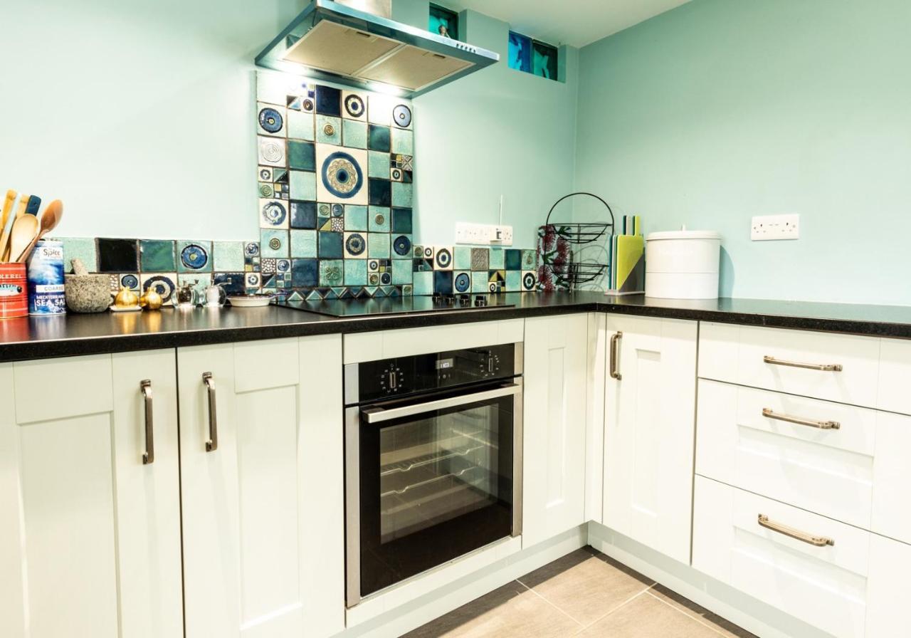 Penrhiw - A Country Cottage With Mountain Views Newport  Luaran gambar