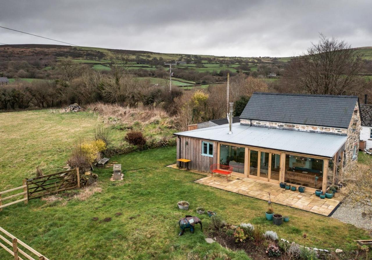 Penrhiw - A Country Cottage With Mountain Views Newport  Luaran gambar