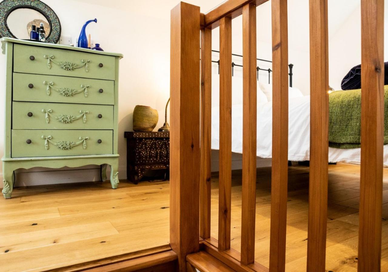 Penrhiw - A Country Cottage With Mountain Views Newport  Luaran gambar